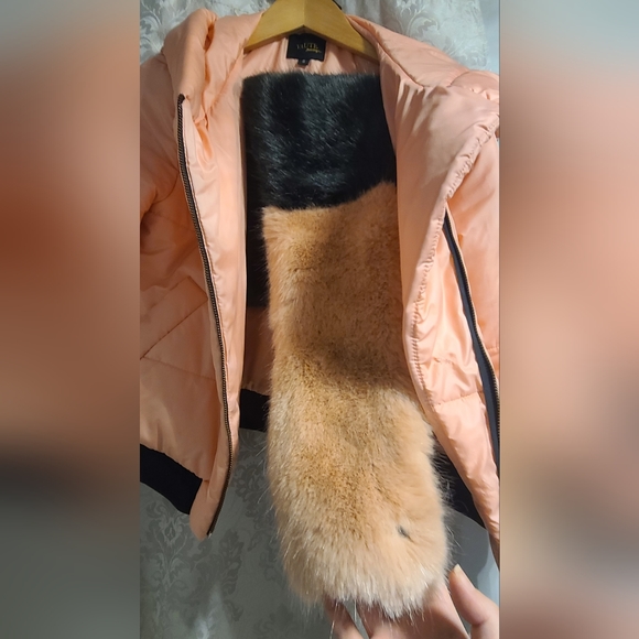 VEGAN Asymmetric Faux Fur Scarf NWOT Helen Moore - Picture 9 of 10